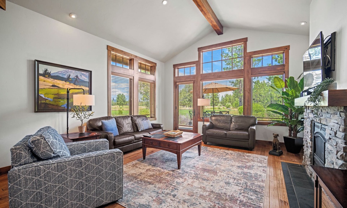 Sunriver Cabin | Cozy Luxe Cabin with Access to Exclusive Golf