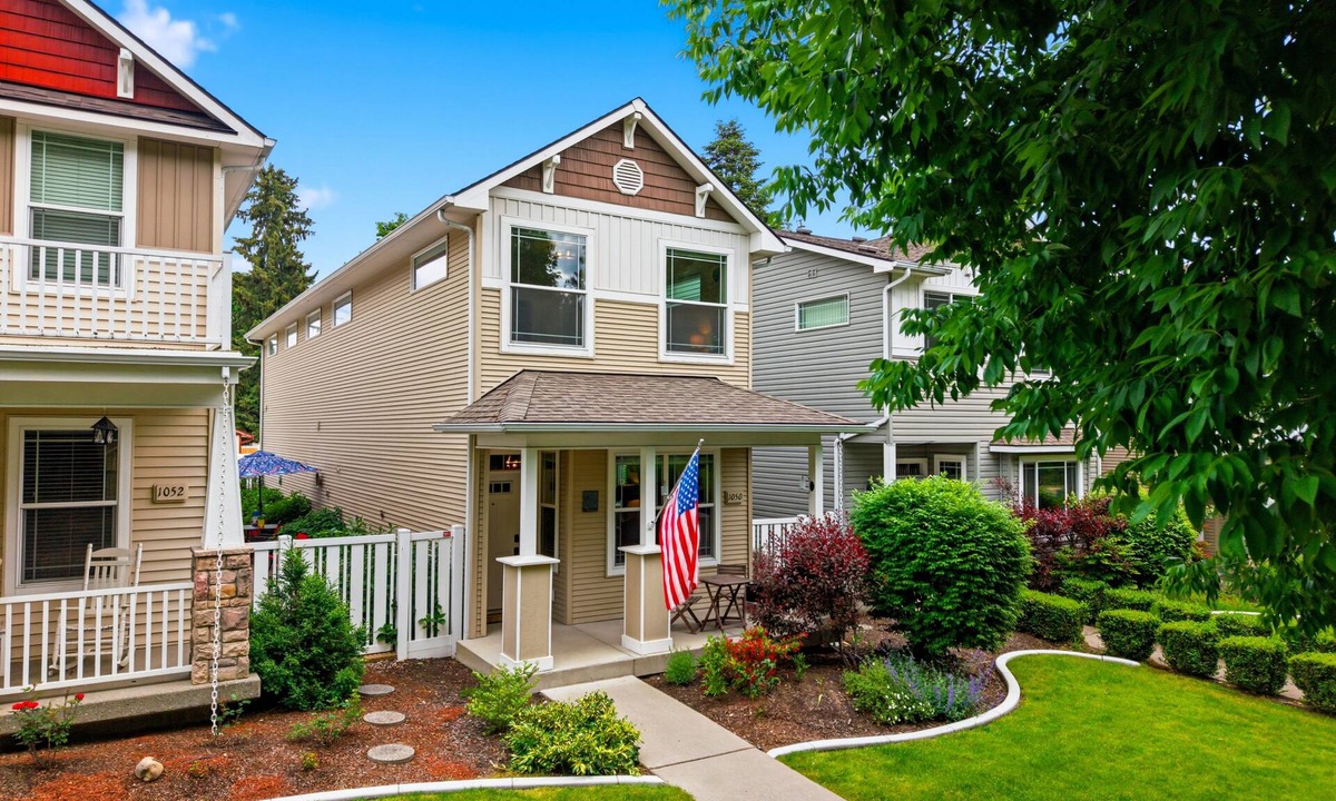 Coeur d'Alene House | Cozy & Modern Coeur d’Alene Retreat: Perfect for Families, Friends, and Pets