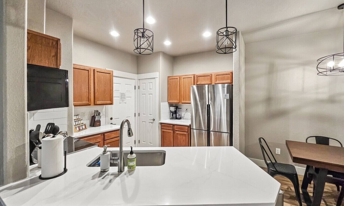Donnelly Villa | Cozy Mountain Retreat Near Tamarack & Lake Cascade
