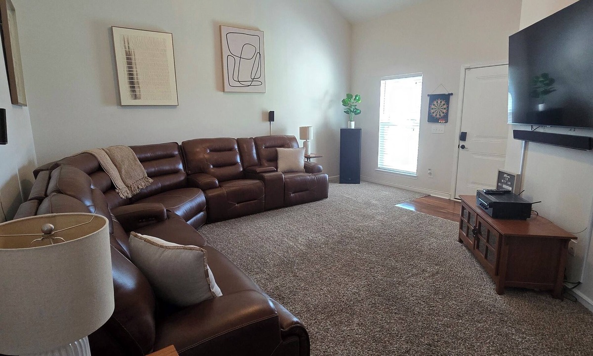 Madison House | Cozy Nashville Home 15 min from Downtown Broadway