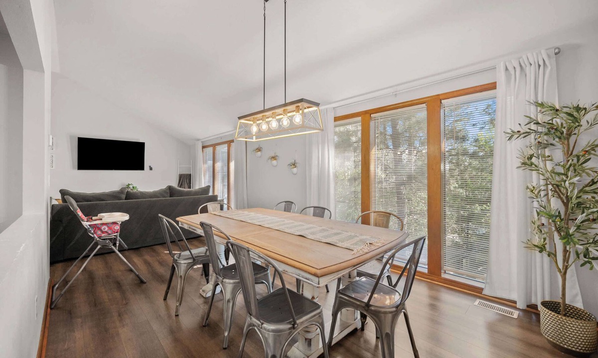 Spokane House | Cozy Retreat I Indian Trail Large Home