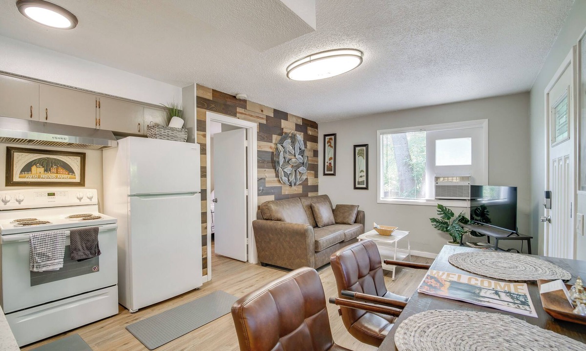 Roseburg House | Cozy Roseburg Home w/Deck + Gas Grill!