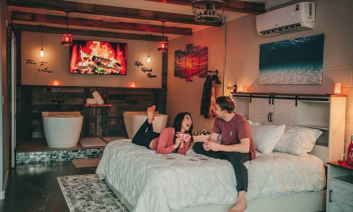 Merlin Apartment | Cozy Spa Vibe Guesthouse -walk to food/Lotto. Pet-Friendly!