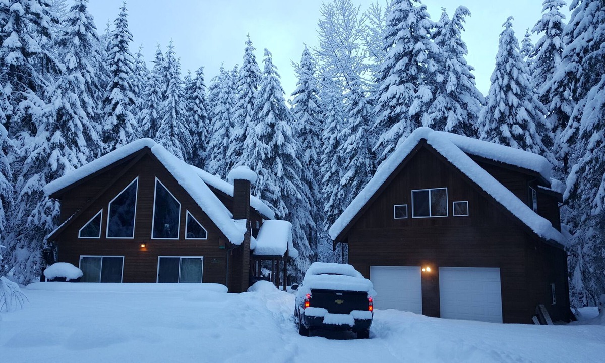 Enumclaw Apartment | Cozy Studio Apartment Near Crystal Mtn Ski Resort & Mt Rainier National Park