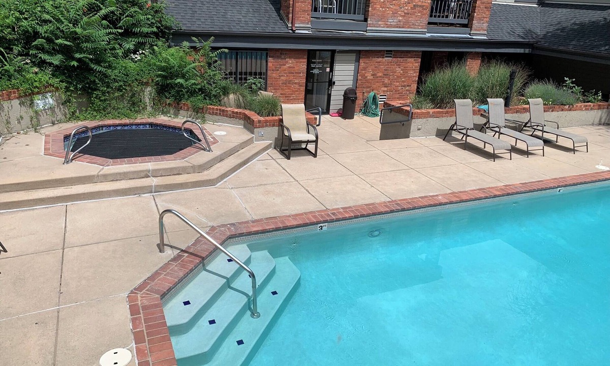 Old North Boulder Condo | Cozy studio condo with pool, garage, and spa in amazing Boulder Colorado
