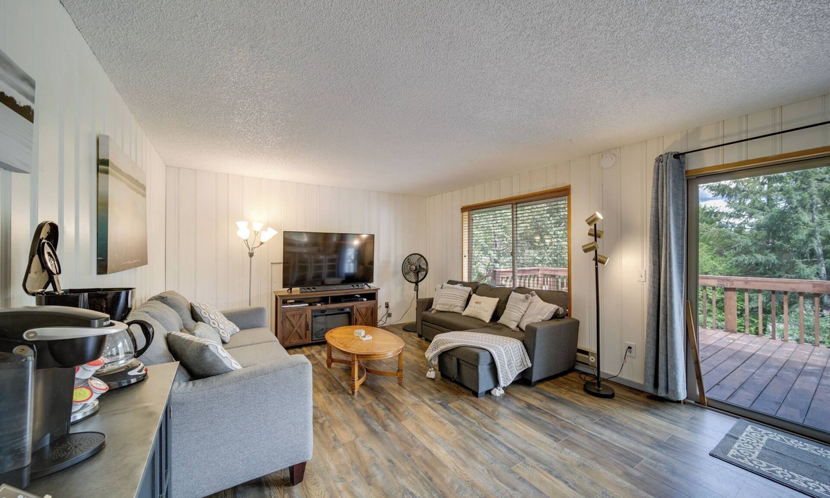 Worley Cabin | Cozy Worley Cabin w/Lake Access + Gas Grill!