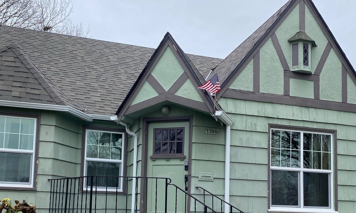 Northeast Neighbors House | Craftsman Cottage at 1730 18th St. NE Salem Oregon
