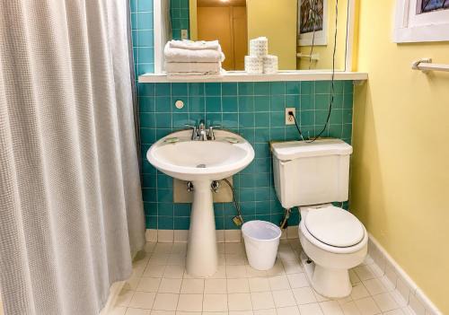 Cosby Hotel | Cub Motel