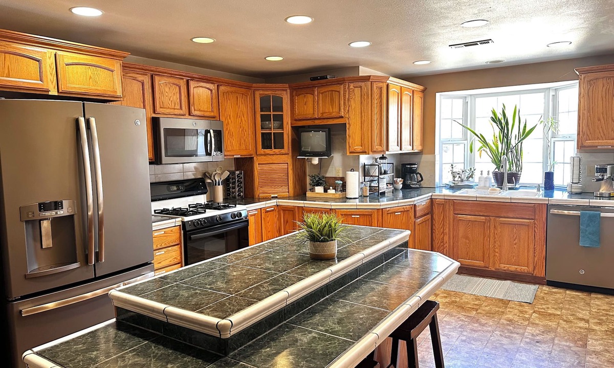 Medford House | Cul-de-sac Pet Friendly Fenced Yard Fire Pit