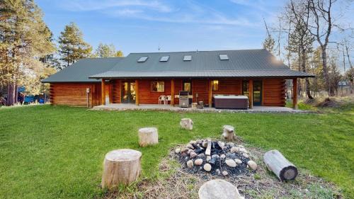 McCall House | Custom Cabin - Hot Tub Near McCall & Brundage