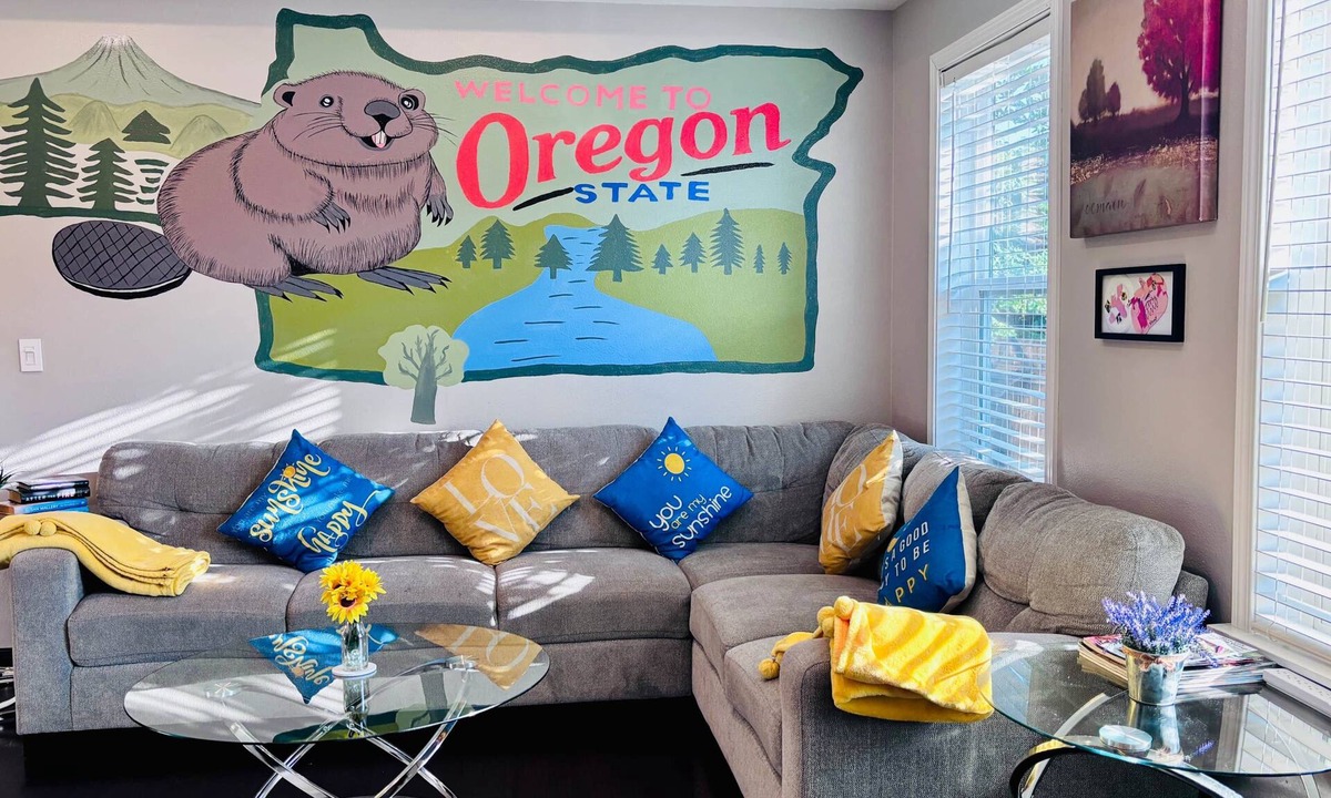 Albany House | Cute Artsy7 large parking near parks 20mins to OSU