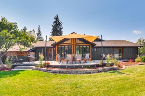 Libby House | Deck & Mtn Views: Libby Home on Golf Course!