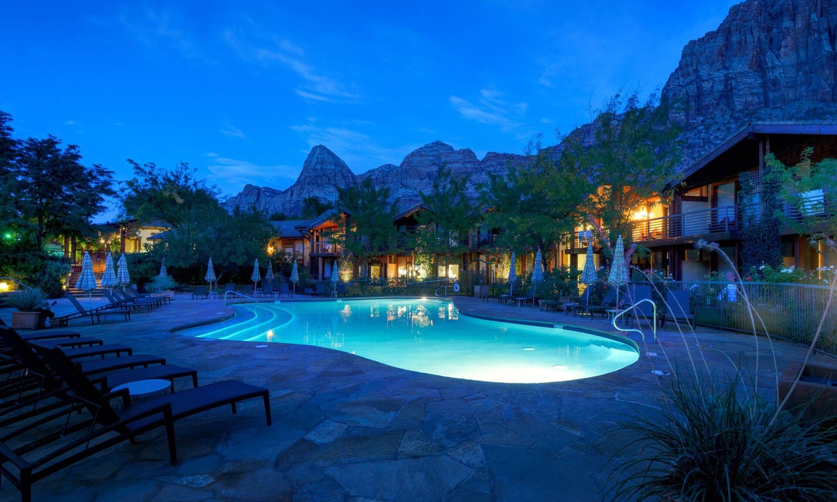 Zion National Park South Entrance Hotel | Desert Pearl Inn