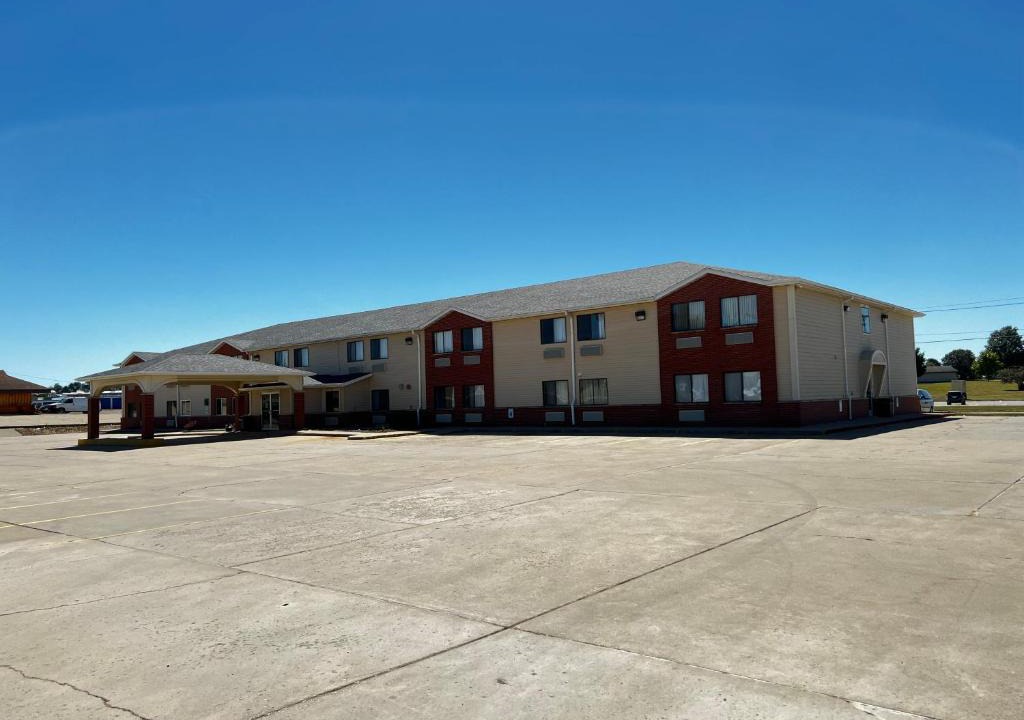Toledo Hotel | Designer Inn and Suites
