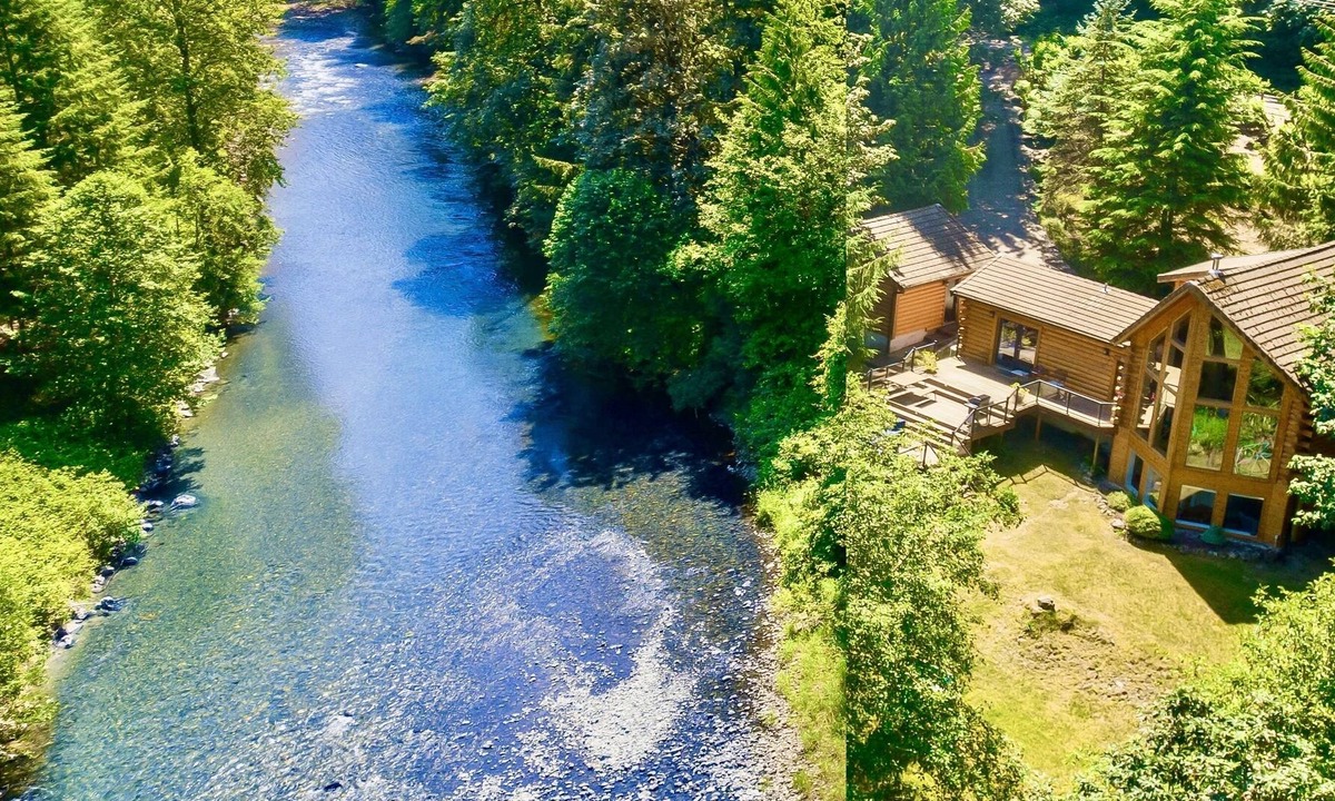 Preston Cabin | ⭐Designer Log Home Estate + River @vacationloghome