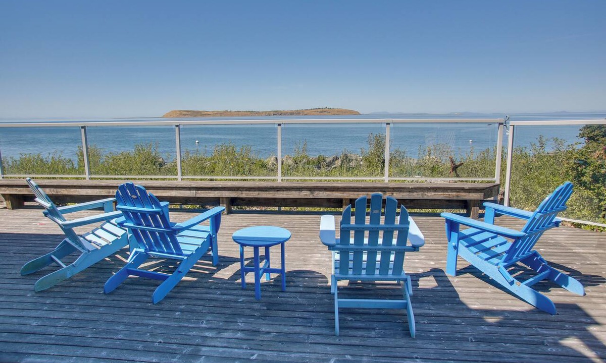 Diamond Point House | Direct Beach Access! Quiet Diamond Point Retreat
