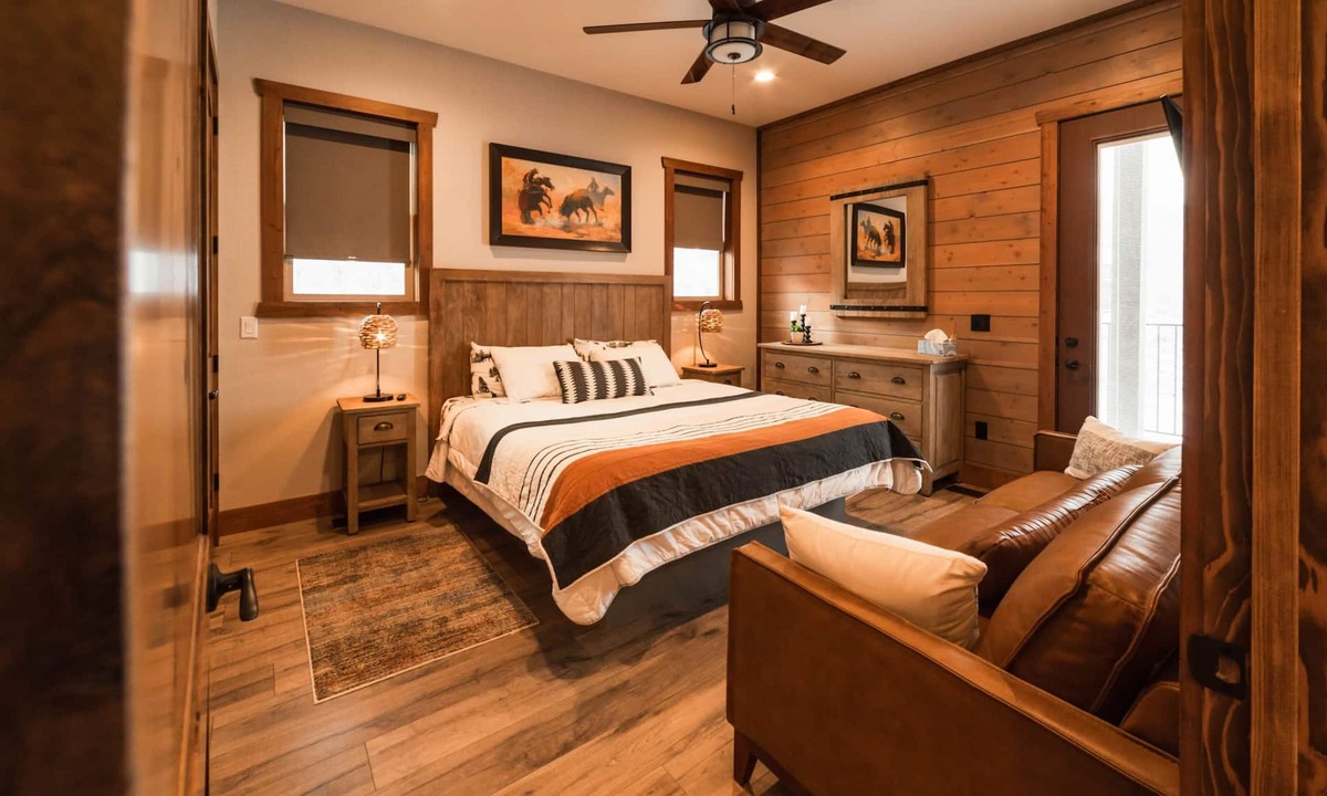 Preston House | DMR Cabin 5 | One-Level | Max Capacity 7