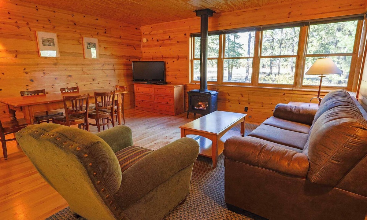 Mazama Cabin | Doe Meadow Cabin
