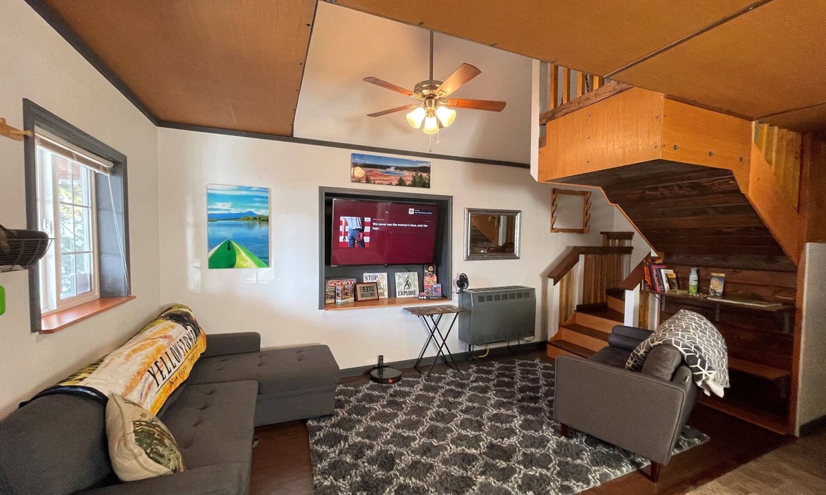 Island Park Cottage | Dog Friendly Cabin Near Yellowstone + River Walk