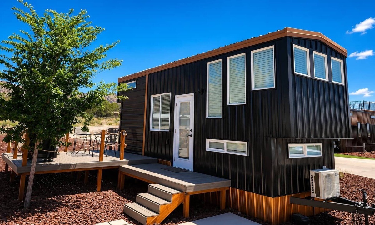 Apple Valley House | Dog-Friendly Escape Zion Adventure Base