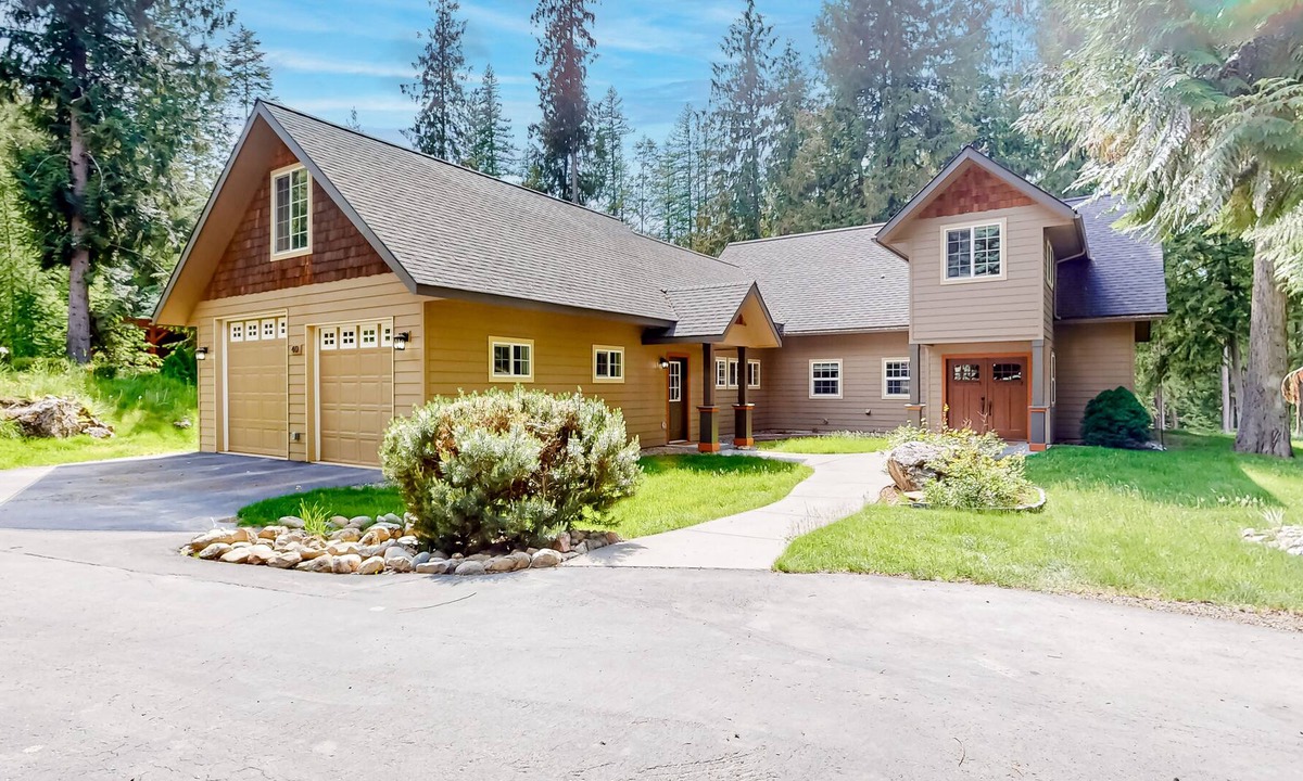 Sandpoint House | Dog-friendly lake stay with covered patio, grill, wood stove, W/D & board games