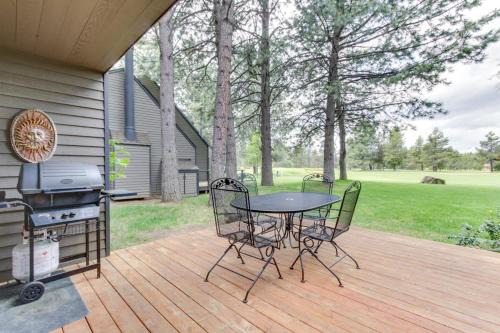 Overlook Park House | Dog-friendly Sunriver Condo with Great Location & View SHARC Passes