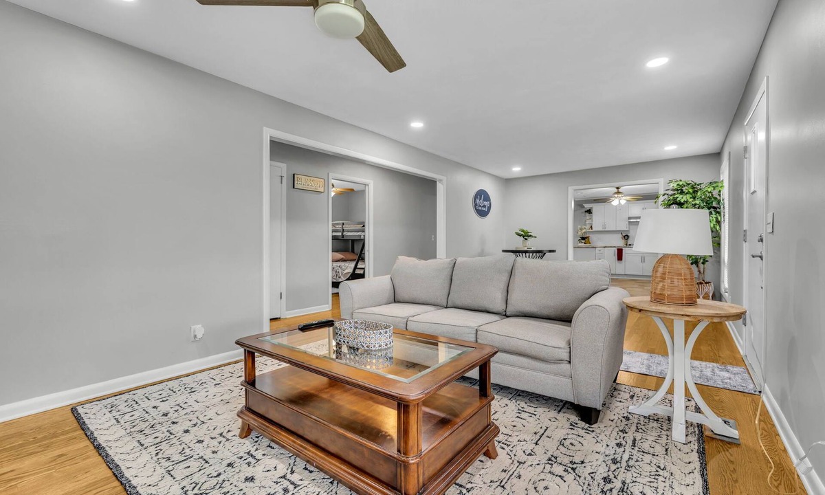 Murfreesboro House | Double Diamond Rentals-Spacious 4 - Bedroom Gem