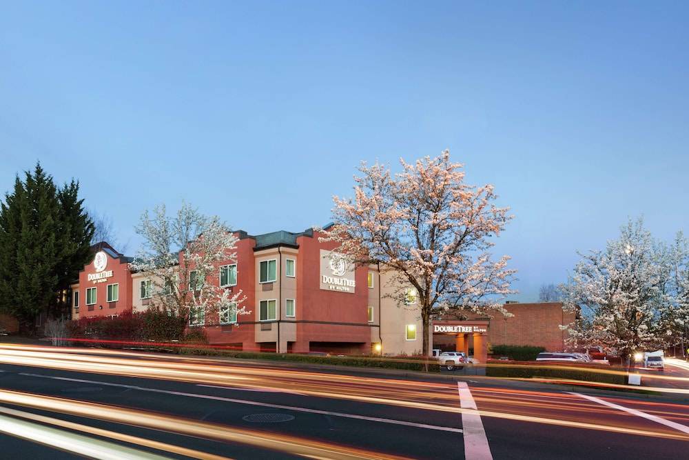 Tigard Hotel | DoubleTree by Hilton Hotel Portland - Tigard