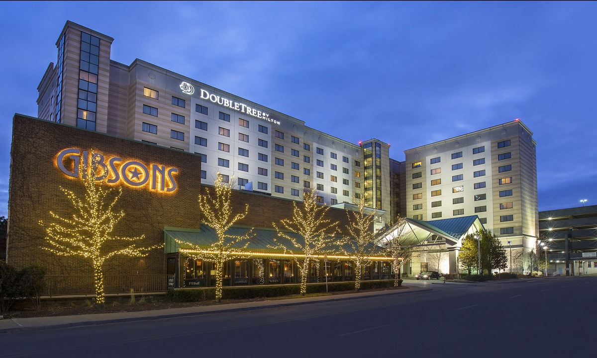 Rosemont Hotel | DoubleTree by Hilton Chicago O'Hare Airport-Rosemont