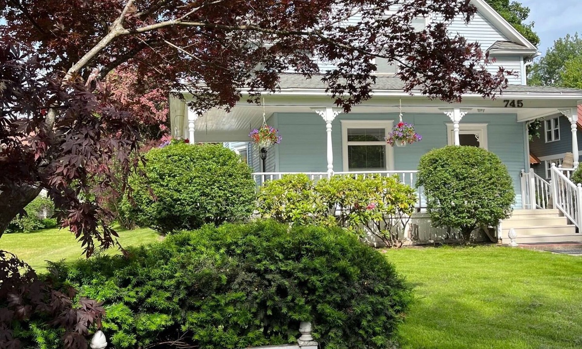 Garden District House | Downtown Coeur D' Alene Turn of the Century Home