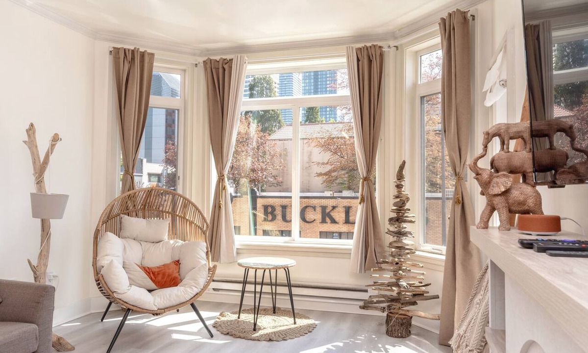 Belltown Condo | Downtown Cottage Escape