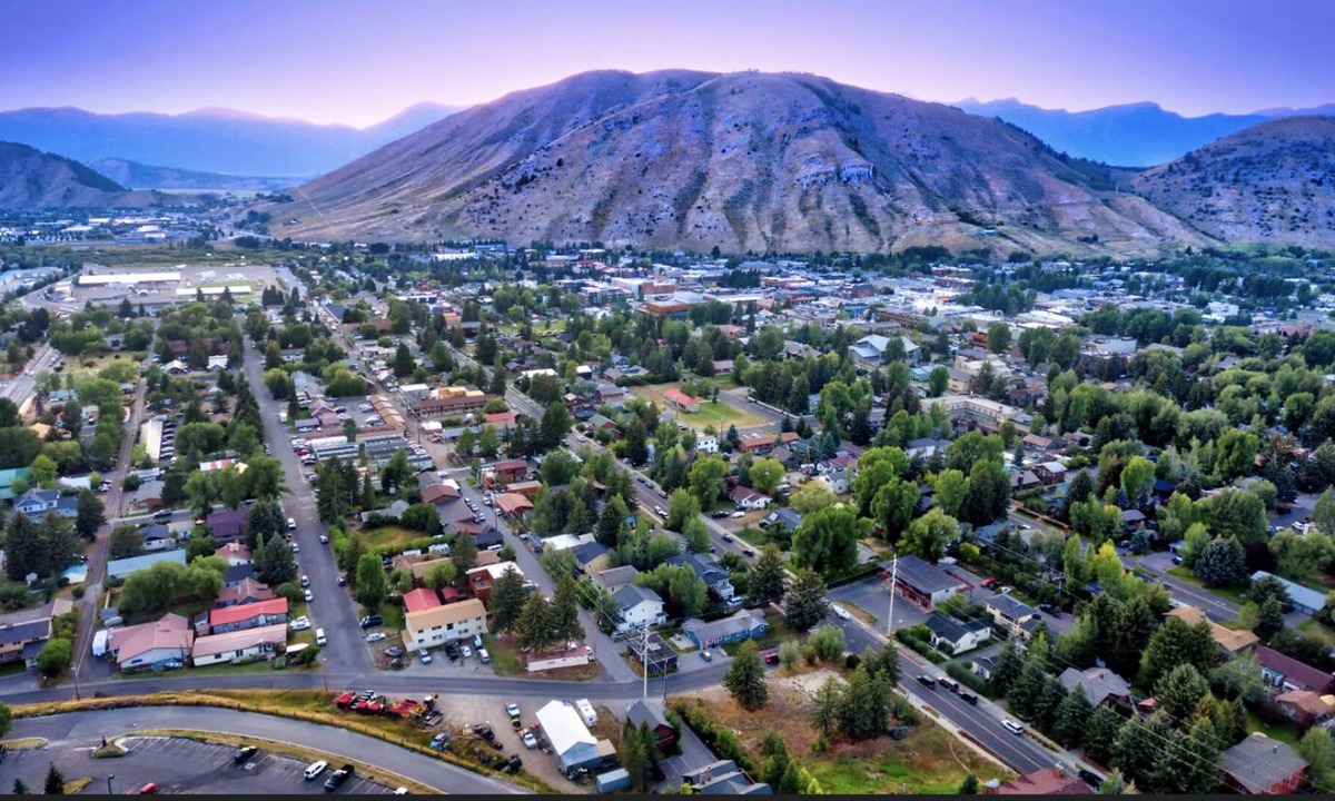 Jackson Apartment | Downtown Jackson Hole. Walk to Everything. Modern 3 Bedroom.