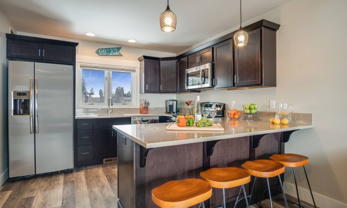 Sandpoint House | Downtown location, close to Lake, restaurants, and bars!