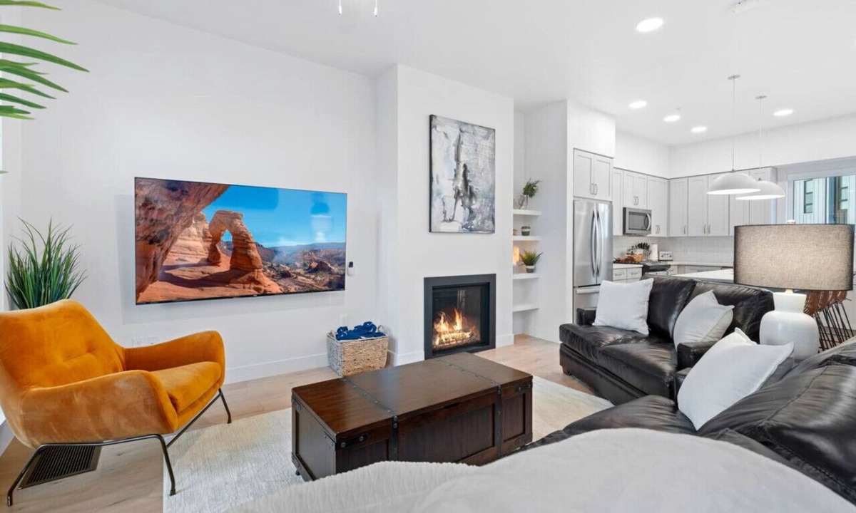Downtown Salt Lake City Villa | Downtown Lux Townhouse 3BD/3.5BA