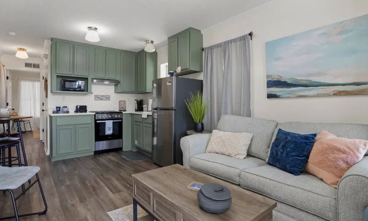 Ocean Springs House | Downtown Peaceful Pearl