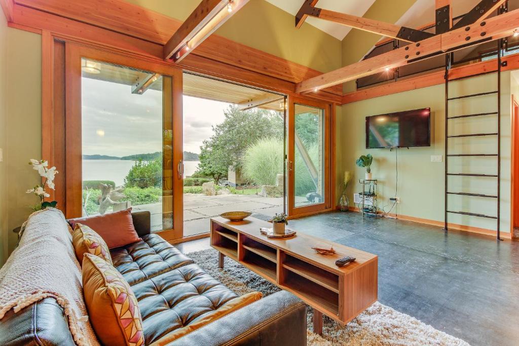 Anacortes House | Driftwood Retreat