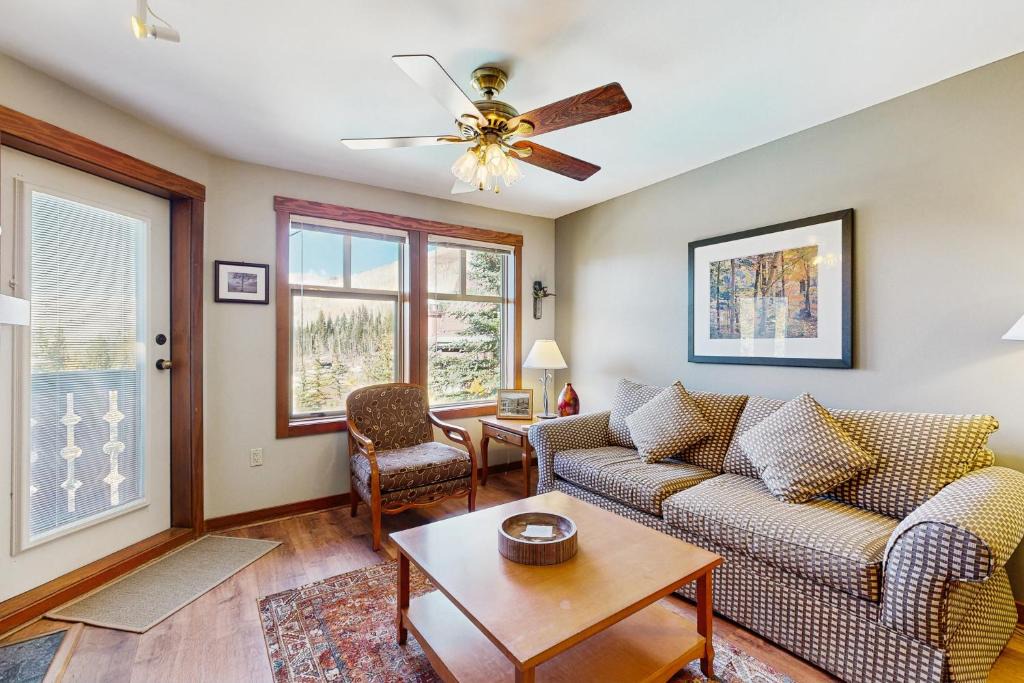 Salt Lake Mountain Resorts Apartment | Eagle Springs East 402: Buffaloberry Suite