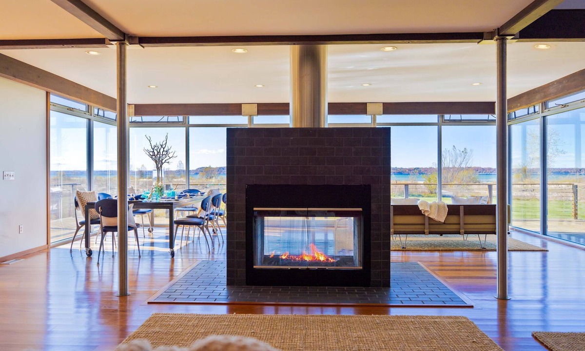 Williamsburg House | East Bay 7BR Luxury Home, Beach, Dock, Hot-tub!