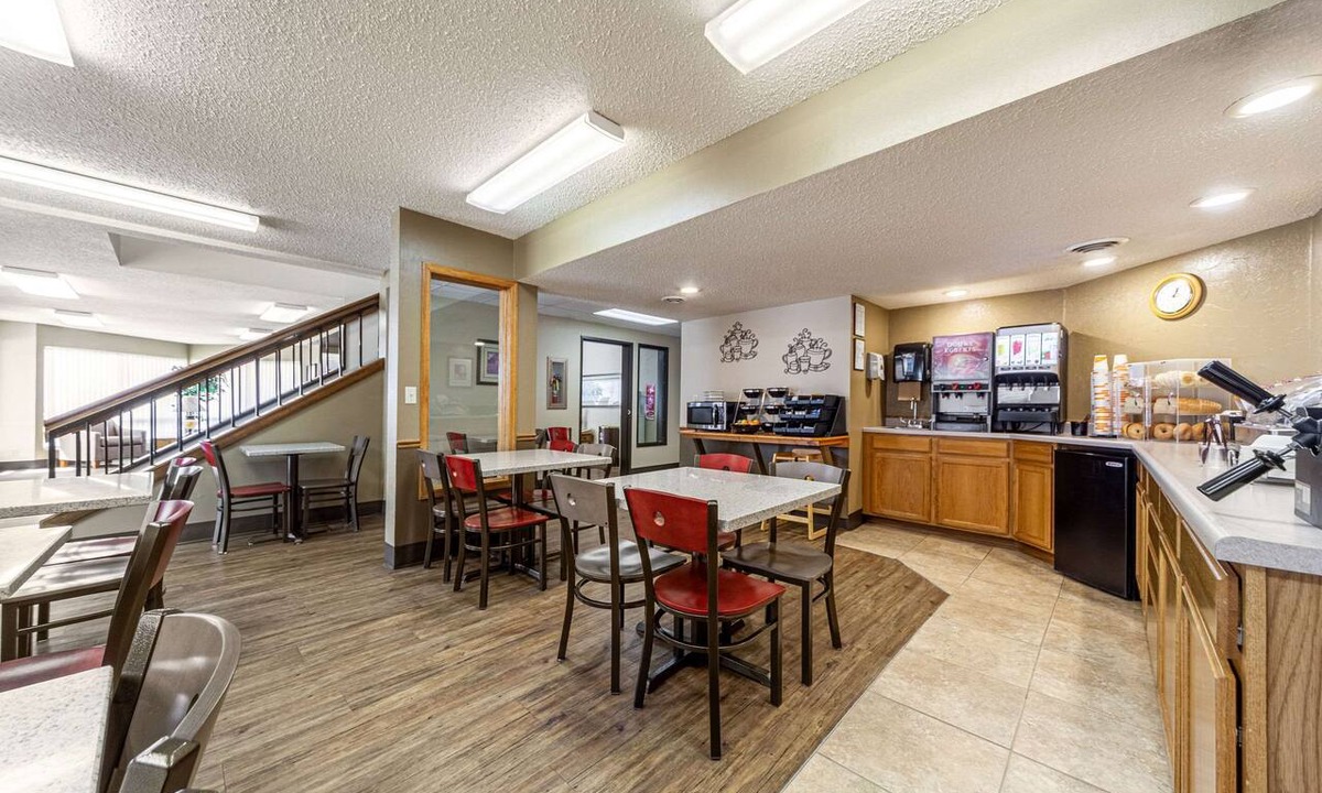 Sioux Center Hotel | Econo Lodge Sioux Center