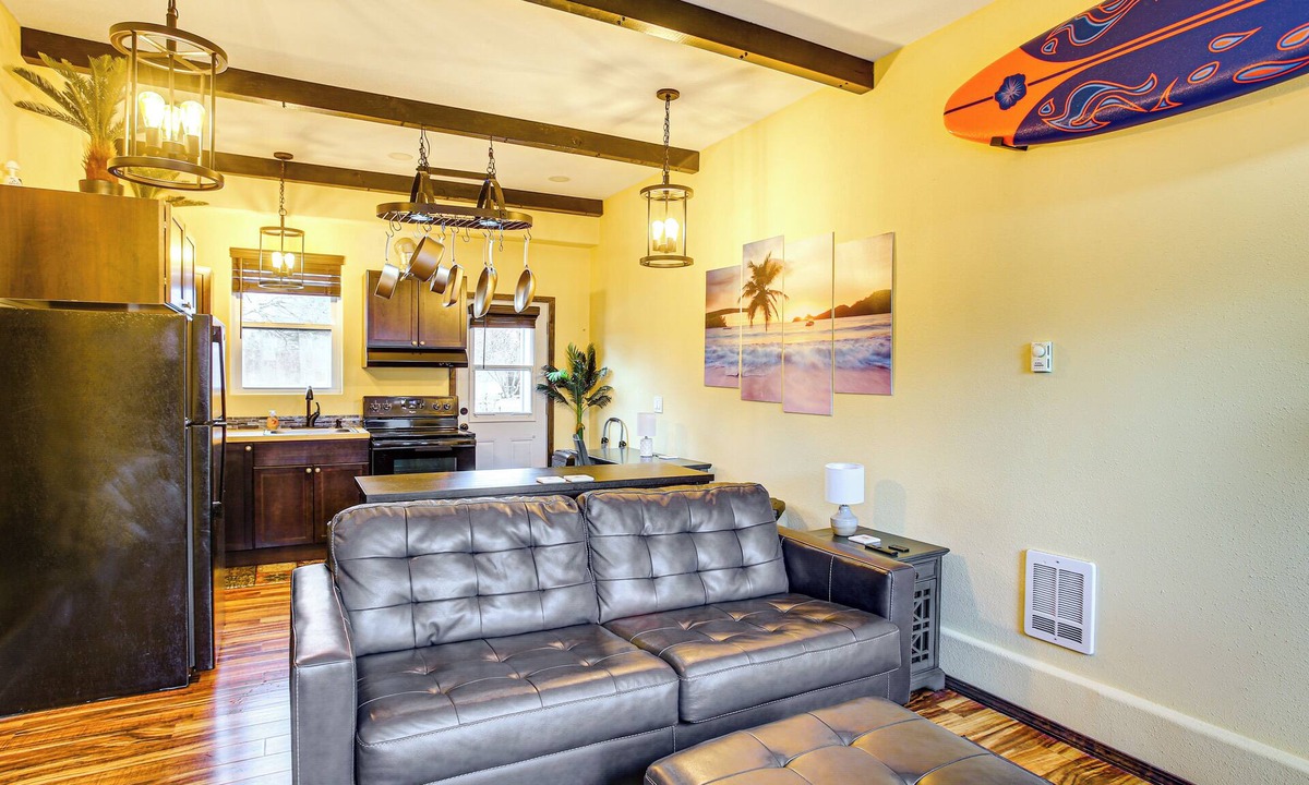 Coeur d'Alene Apartment | Electric Fireplace: Central Coeur d'Alene Studio!