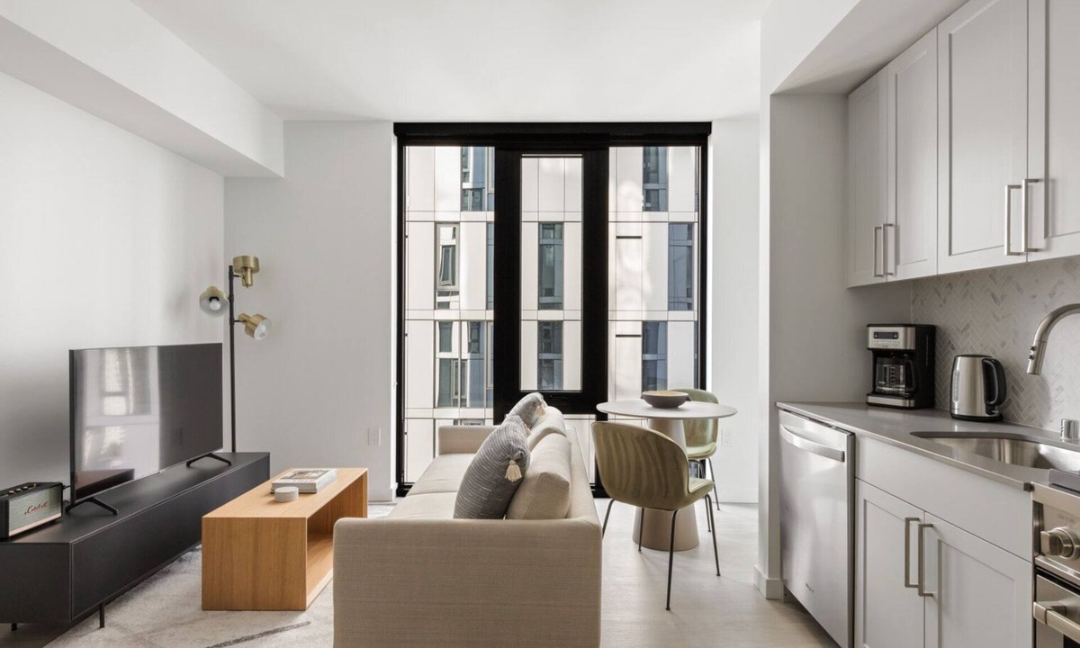 Downtown Seattle Apartment | Elegant First Hill Studio w/Gym & Coworking, by Blueground