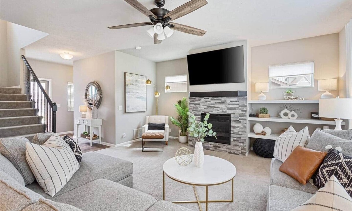 Jefferson House | Elkhorn West Omaha 4br 3ba Safe Quiet Neighborhood