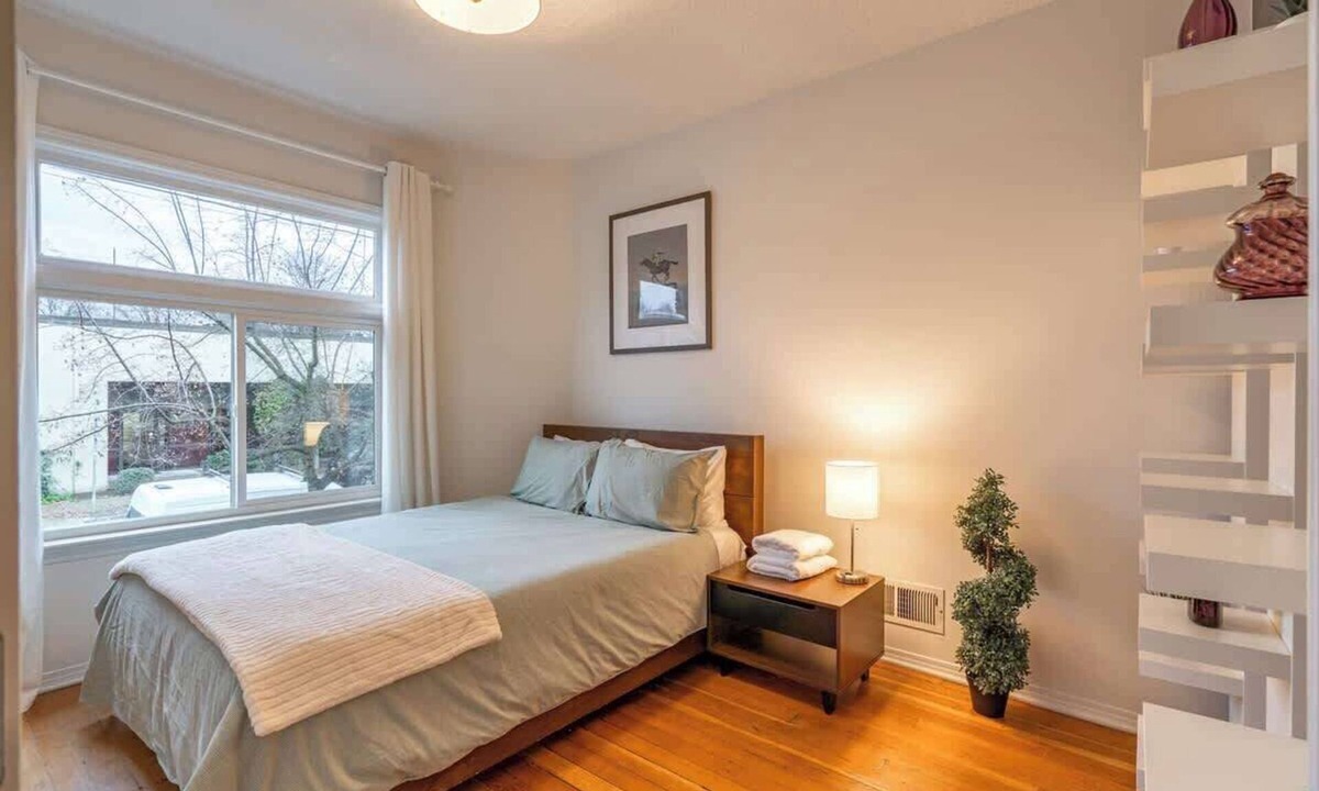 Hosford-Abernethy House | Enchanting 2BR Portland Home ~ 92 WalkScore