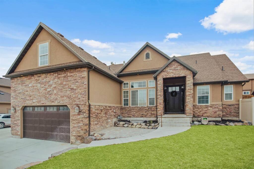 Saratoga Springs House | Entertainment dream Large Home with 7 bedrooms sleeps 20+