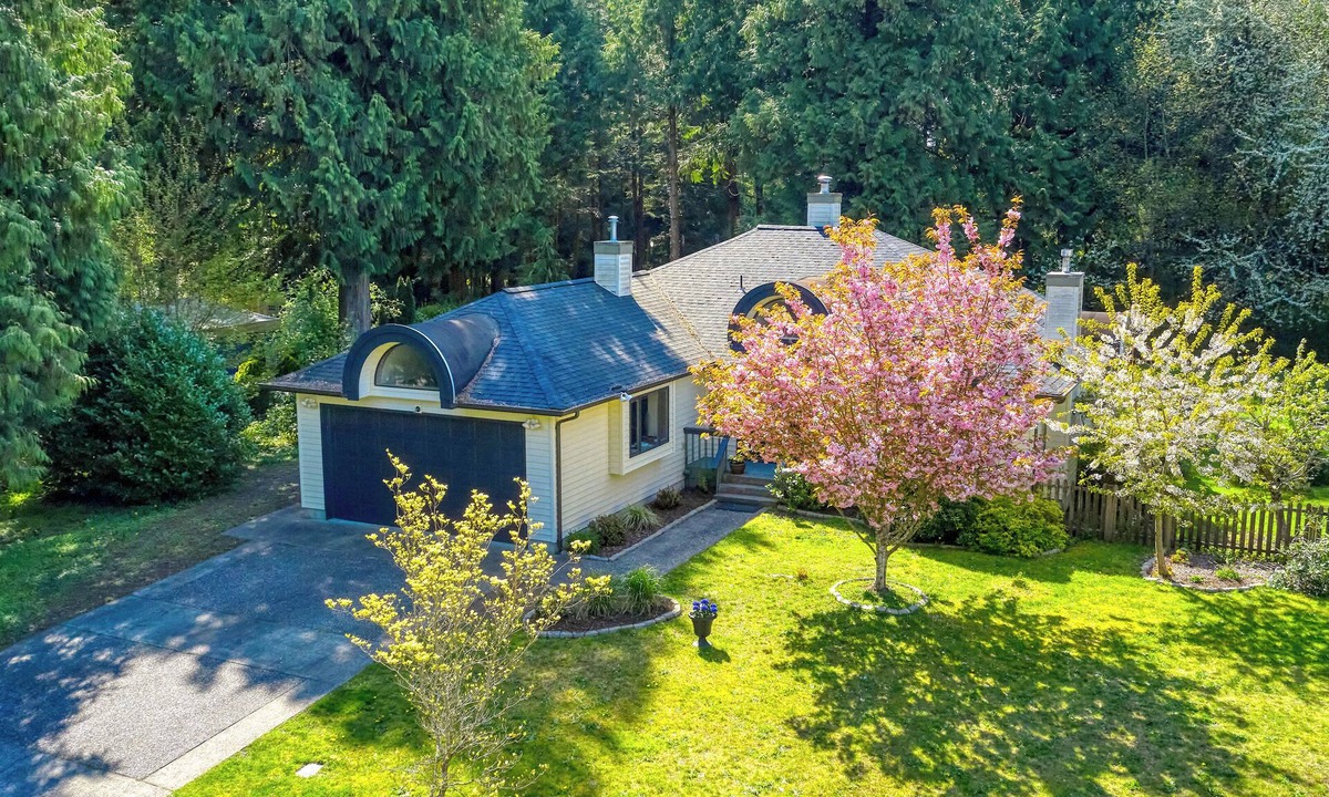 Point Roberts House | Entire Home Beautiful 3BR Renovated 2026 Sauna + Jetted Tub Huge Garden