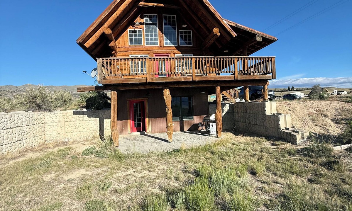 Silver Star Cabin | Escape to this quaint cabin in picturesque Silver Star. Pet friendly.