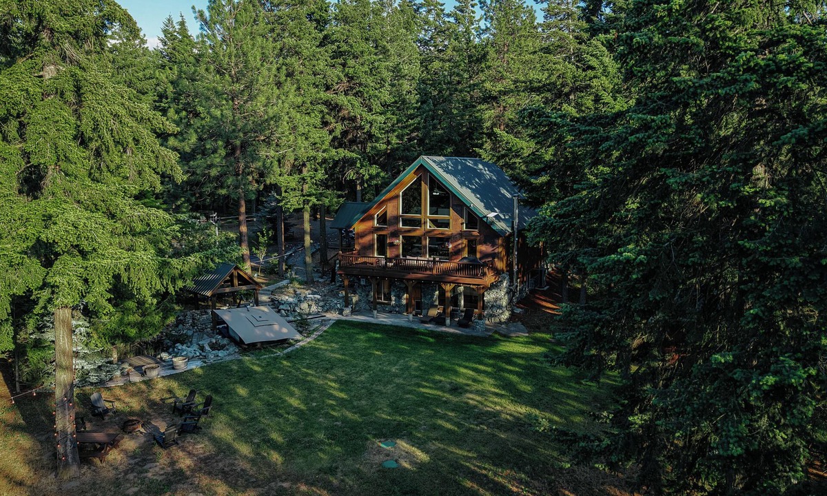 Cle Elum Cabin | Evergreen Escape Cabin HotTub/Sauna/Pet-Friendly Cle Elum