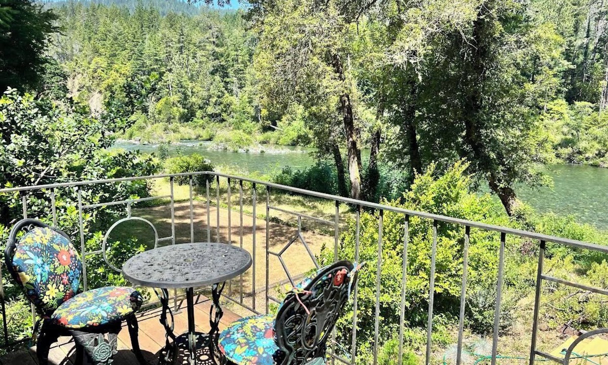 Gasquet Apartment | Exceptional View Studio apartment with beautiful, spectacular river view.