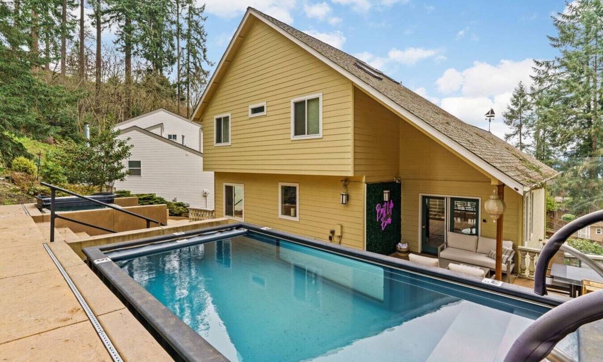 Western House | Exclusive Pool, Spa, Game Room, and Scenic Views