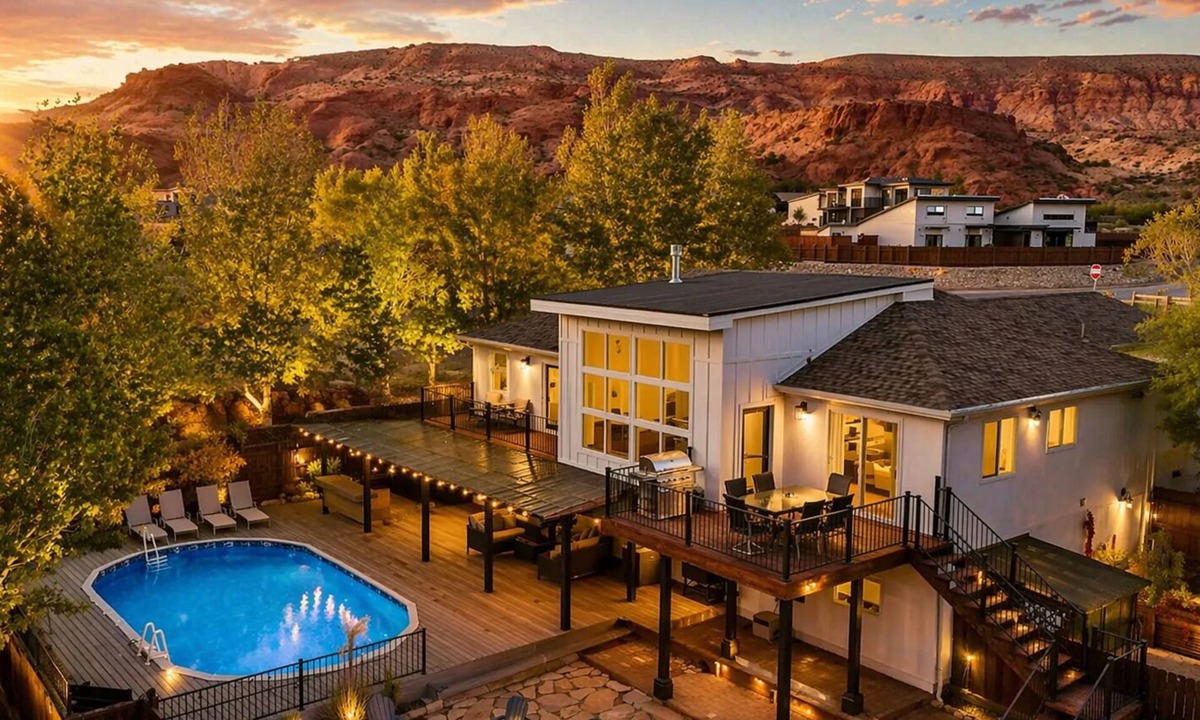 Moab South Valley House | Exclusive Retreats 6 Bedroom 6 Bath Desert Paradise with Private Heated Pool